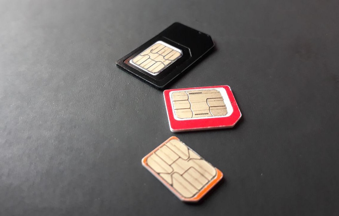 SIM card formats: Mini-SIM vs Micro-SIM vs Nano-SIM vs Embedded-SIM/eSIM -  Dignited